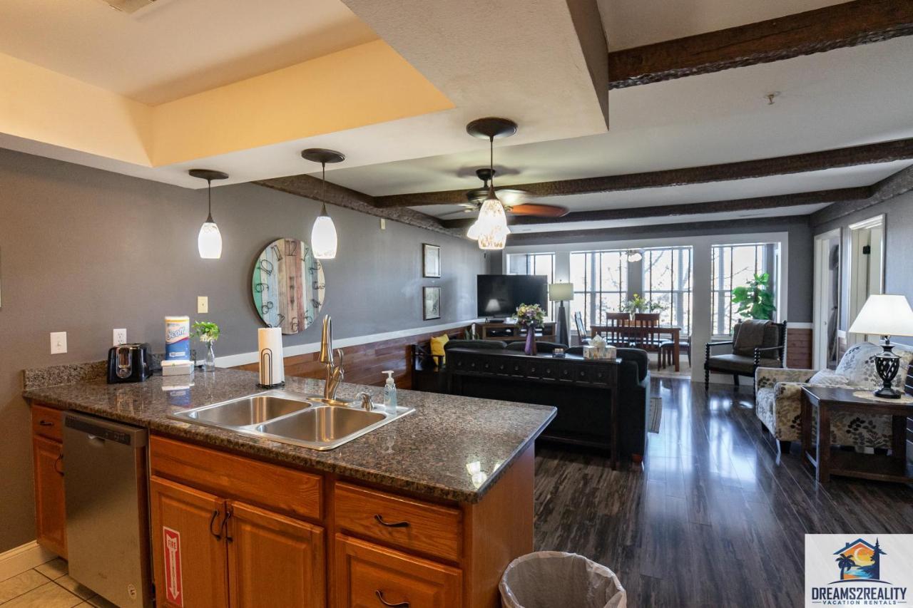 2Br Walk-In Condo - Near The 76 Strip - Pool - Free Tickets Included - Cla-8 Бренсън Екстериор снимка