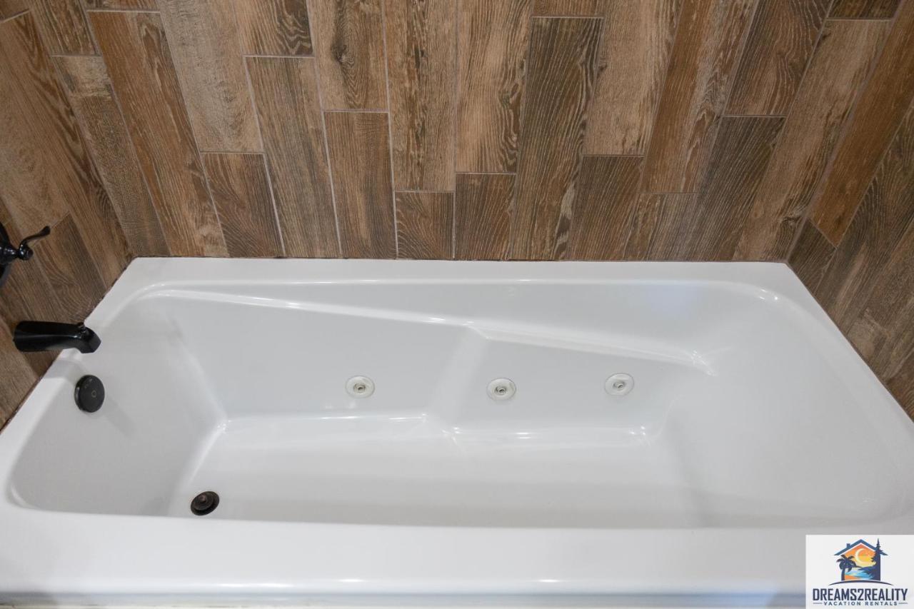 2Br Walk-In Condo - Near The 76 Strip - Pool - Free Tickets Included - Cla-8 Бренсън Екстериор снимка